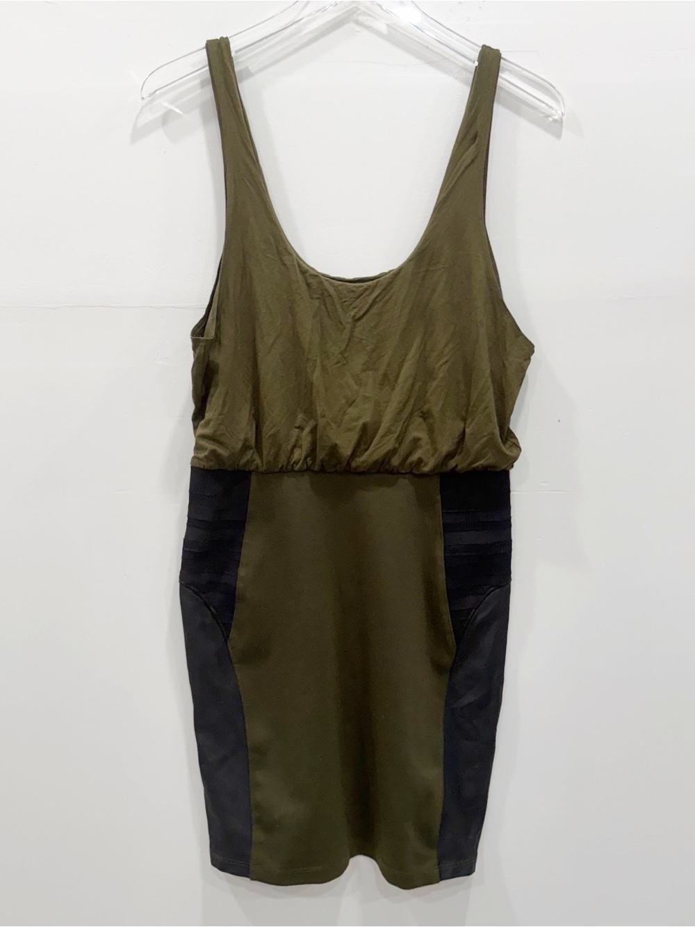 Alice + Olivia Y2K Green Sleeveless Mini Dress Leather Detail Size 10